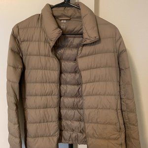 Uniqlo Tan/Beige Lightweight Puffer Jacket (Small)